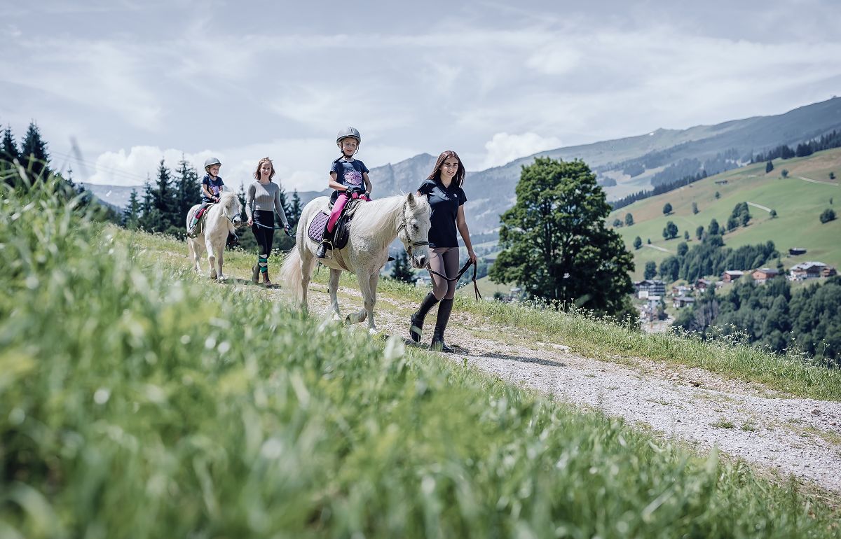 Ellmauhof: Euer erster gemeinsamer Familienurlaub in den Bergen  - Kinderhotel.Info